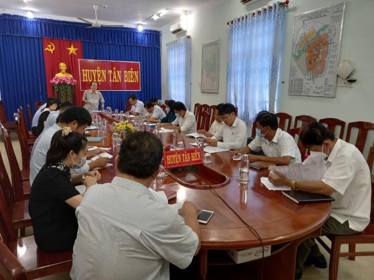 Thường trực HĐND huyện Tân Biên giám sát công tác cấp giấy chứng nhận quyền sử dụng đất